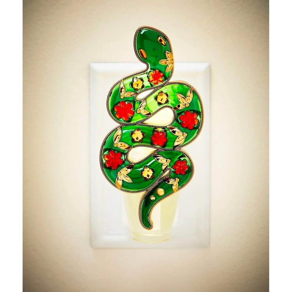 Bath & Body Works New Jeweled Snake‎ Wallflowers Fragrance Plug Home Decor Glow